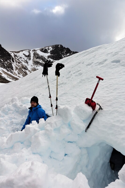 snowhole 23 march 2019 edit
