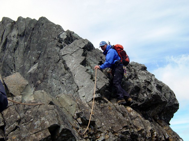Descending Clach Ghlas during the traverse Isle of Skye mountain trip