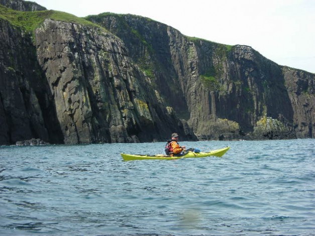 Spectacular volcanic geology paddling around north Skye